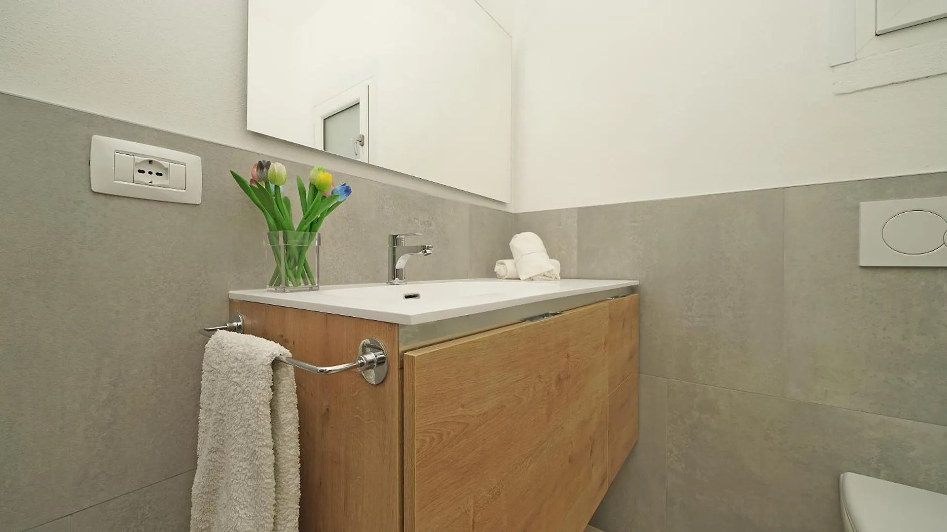 Apartment Splendido Nido Alla Madonnina D12 Peschiera del Garda Italy